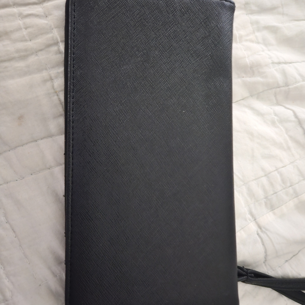 Kenneth Cole Reaction Black Wristlet - Picture 2 of 4